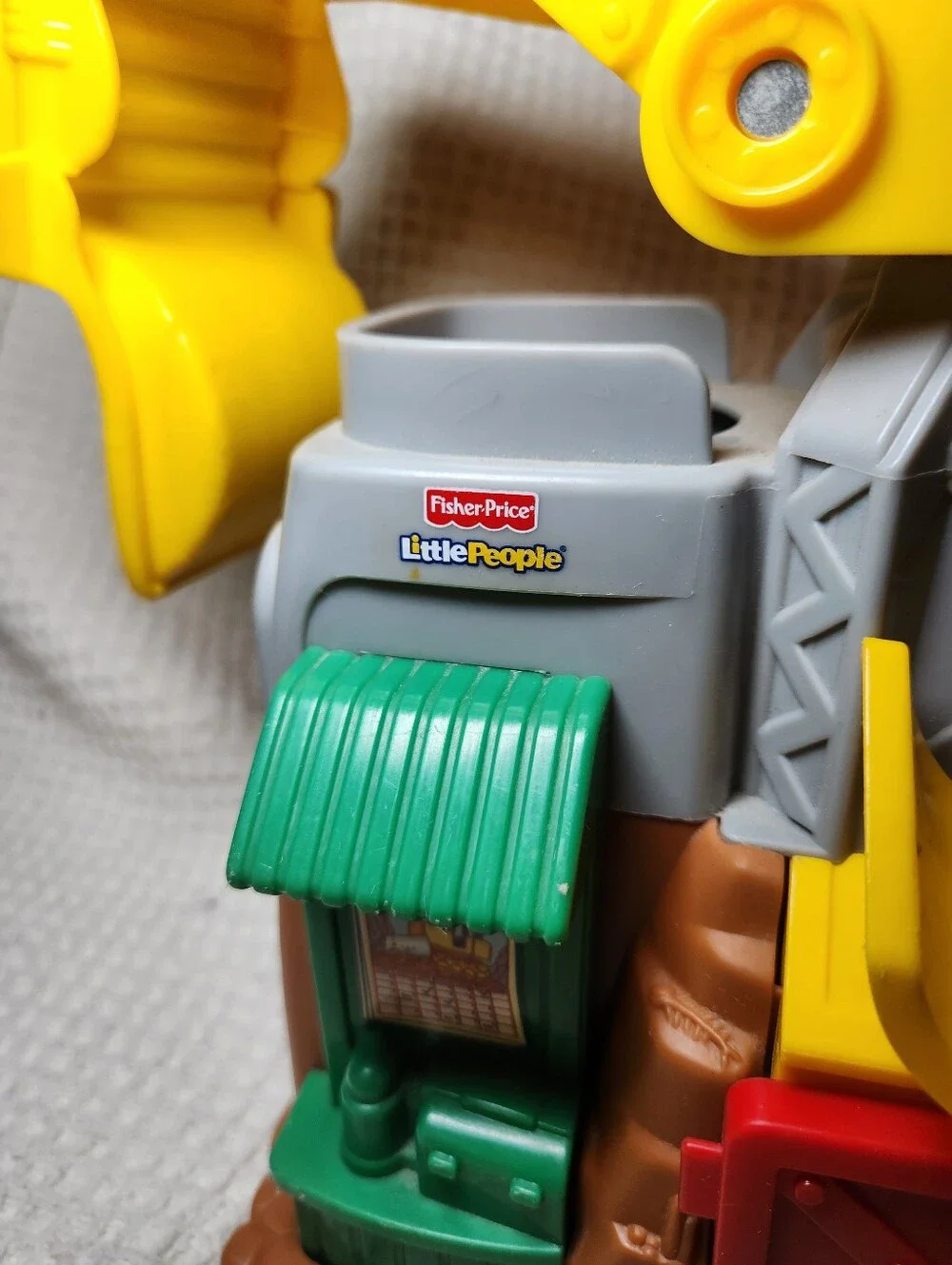 Fisher-Price Yellow Construction 2007 Playset w/ Dump Truck And Figures Working
